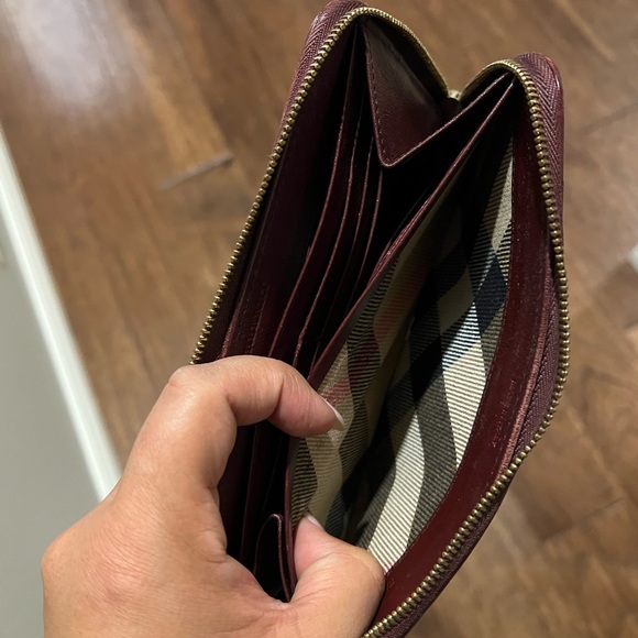 Burberry bifold zipper wallet - Picture 4 of 8